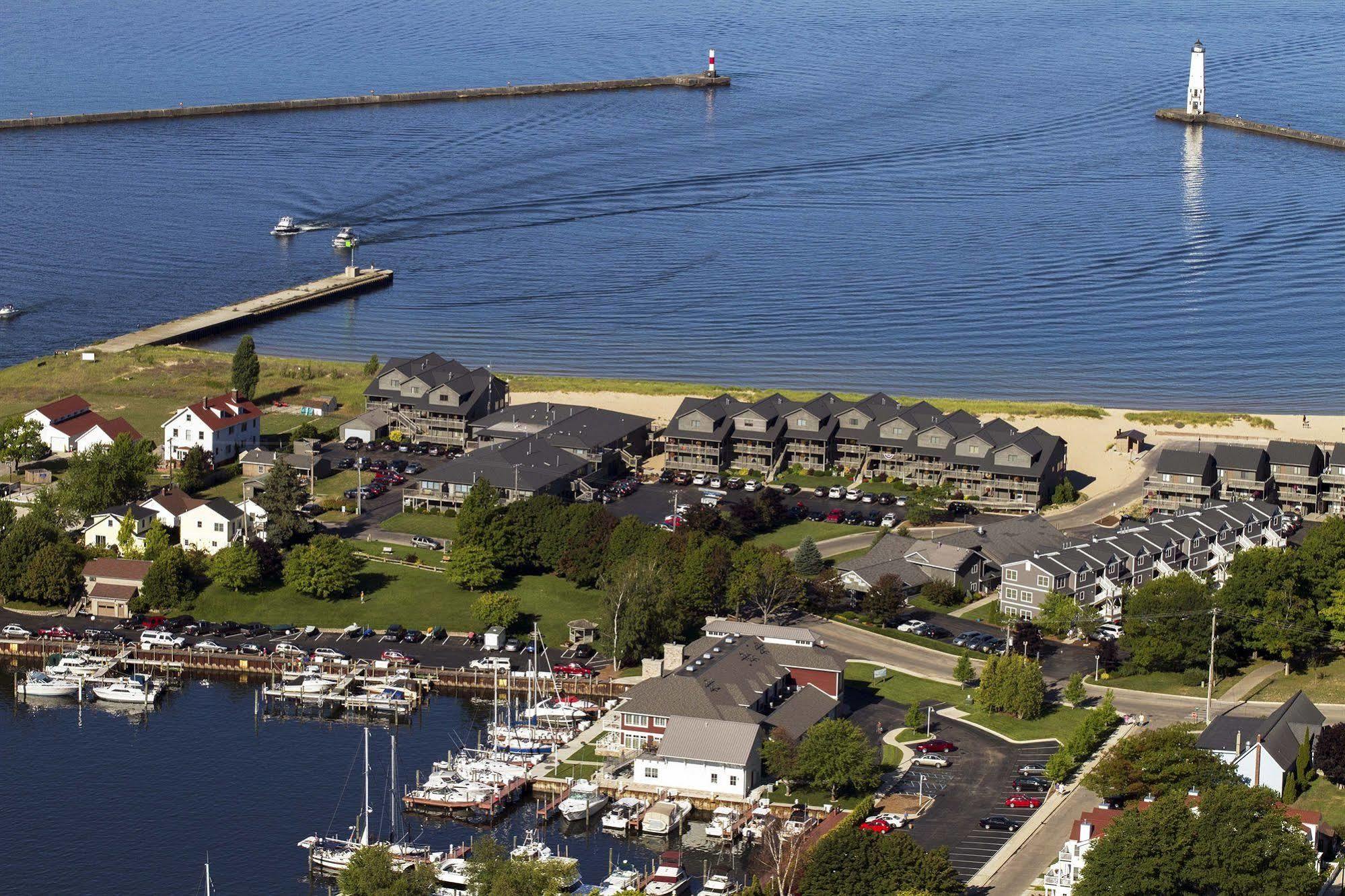 Harbor Lights Resort Frankfort Eksteriør bilde